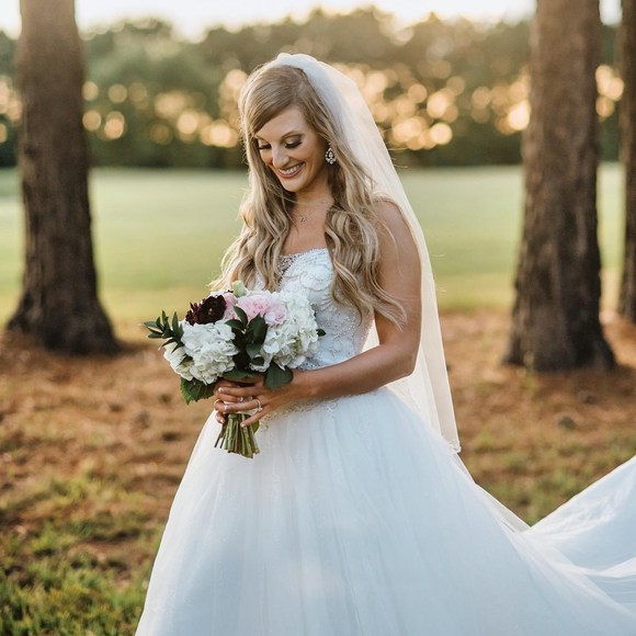 Meet your Posher, Julie - Picture 1 of 1